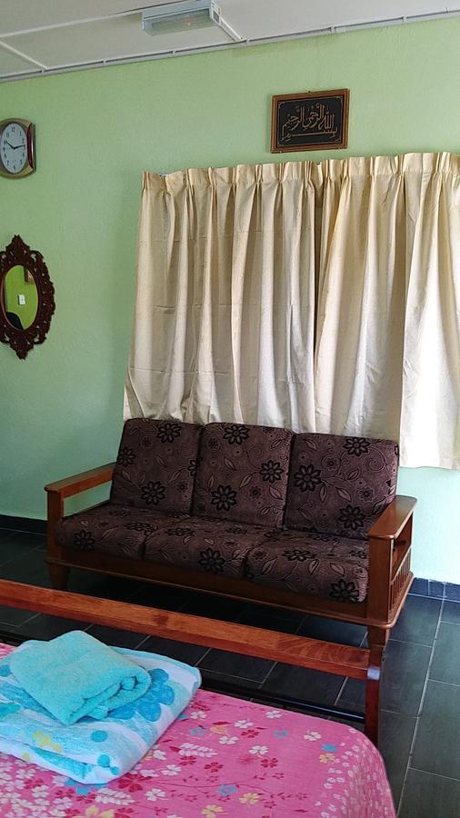Dhia Irdina Homestay Paya Rewak Exterior foto