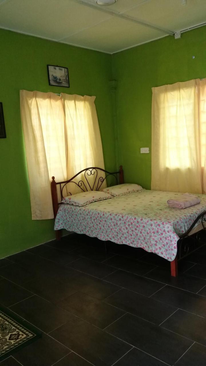Dhia Irdina Homestay Paya Rewak Exterior foto