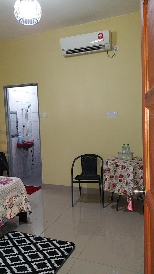 Dhia Irdina Homestay Paya Rewak Exterior foto